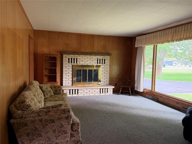15673 Lakewood Drive, Hayward, WI 54843