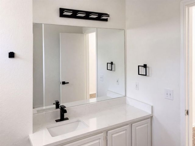 13800 Spring Heath RD, Pflugerville, TX 78660