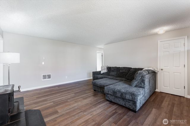 4421 Olympia Way, Longview, WA 98632