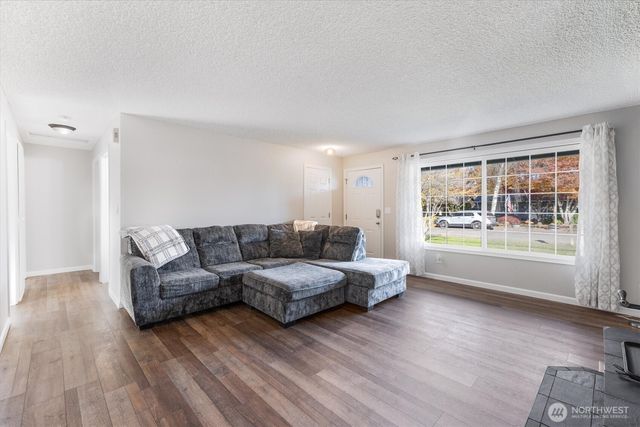 4421 Olympia Way, Longview, WA 98632