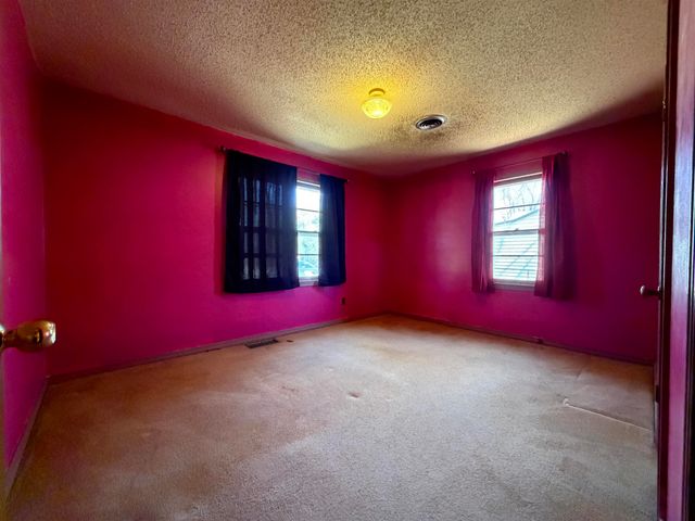 1521 E Alta, Wichita, KS 67216