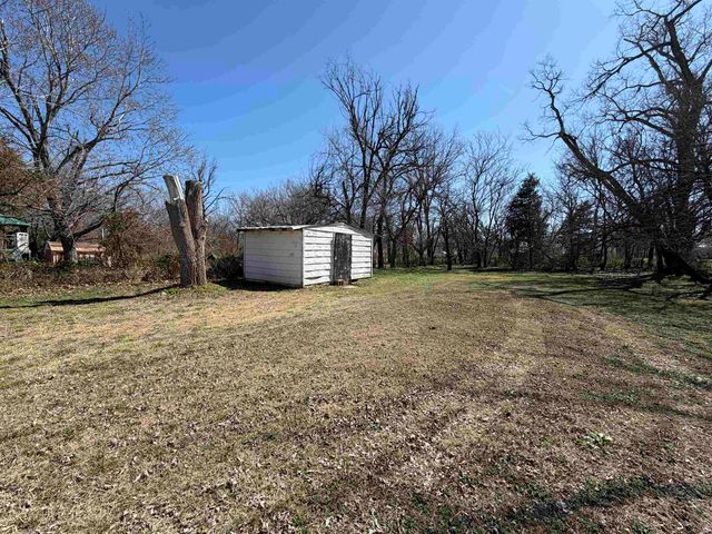 1521 E Alta, Wichita, KS 67216