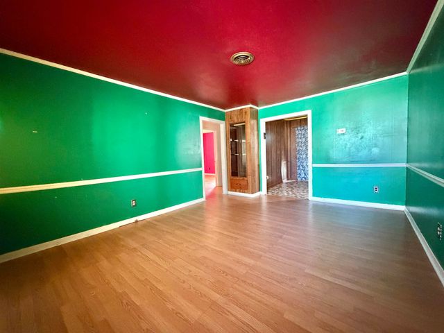 1521 E Alta, Wichita, KS 67216