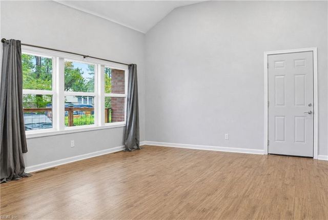 5523 Sandpiper LN, Norfolk, VA 23502