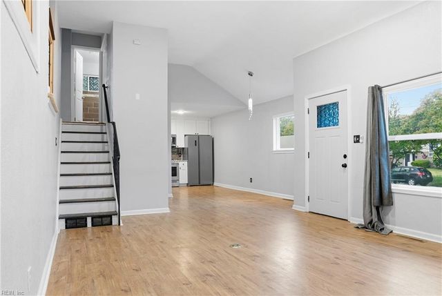 5523 Sandpiper LN, Norfolk, VA 23502