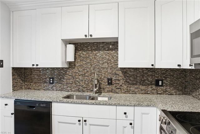 5523 Sandpiper LN, Norfolk, VA 23502