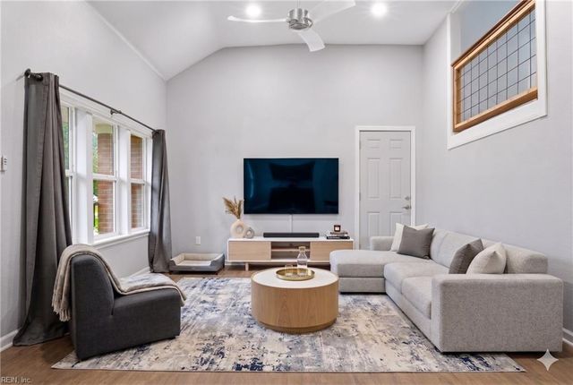 5523 Sandpiper LN, Norfolk, VA 23502