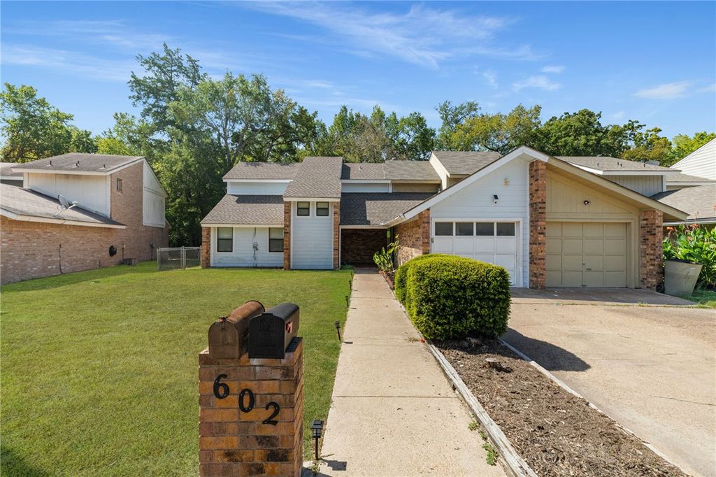 602 Cache Cove A, Bryan, TX 77802 — exterior