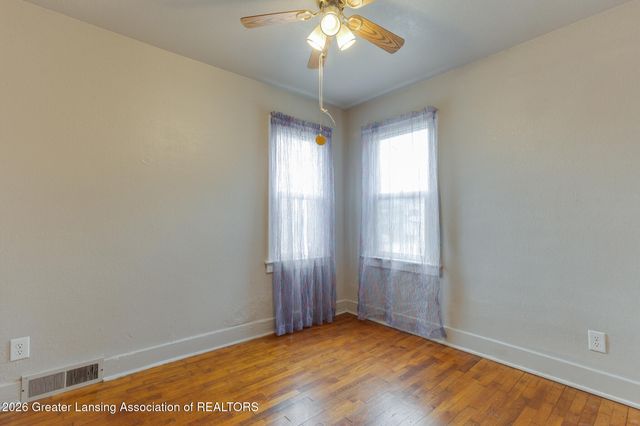 823 Loa Street, Lansing, MI 48910