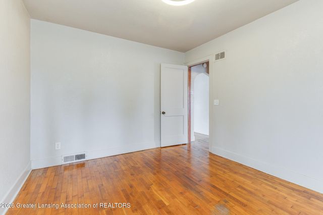 823 Loa Street, Lansing, MI 48910