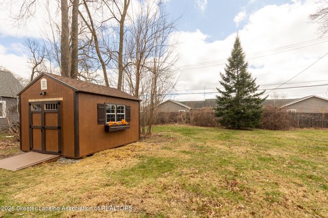 823 Loa Street, Lansing, MI 48910