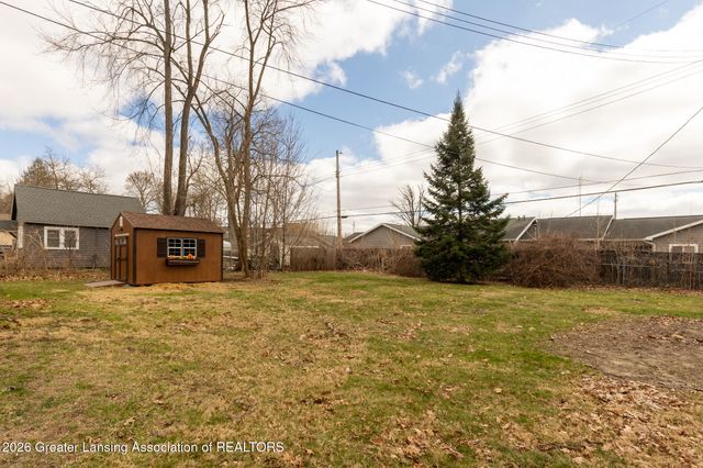 823 Loa Street, Lansing, MI 48910