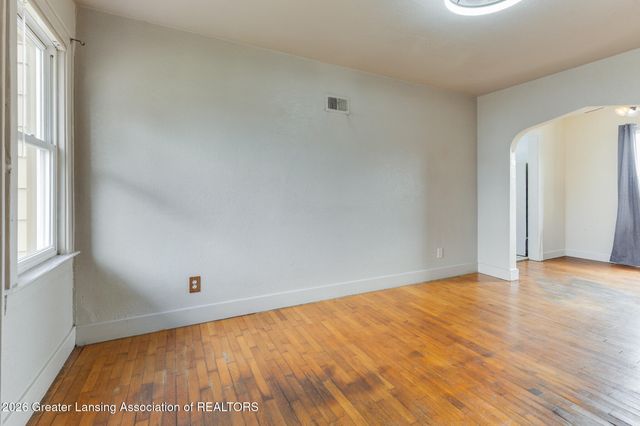 823 Loa Street, Lansing, MI 48910