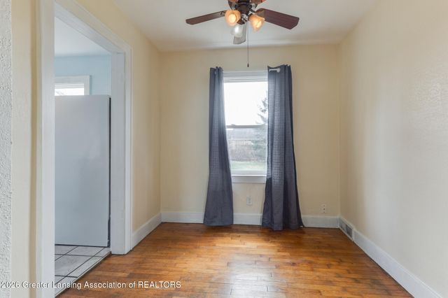 823 Loa Street, Lansing, MI 48910