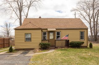 823 Loa Street, Lansing, MI 48910