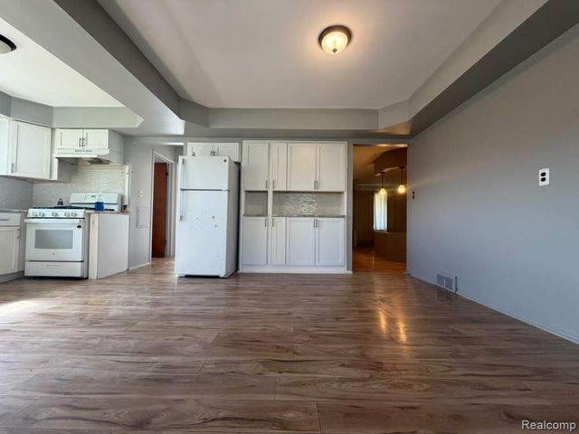 33066 Twickingham Drive, Sterling Heights, MI 48310