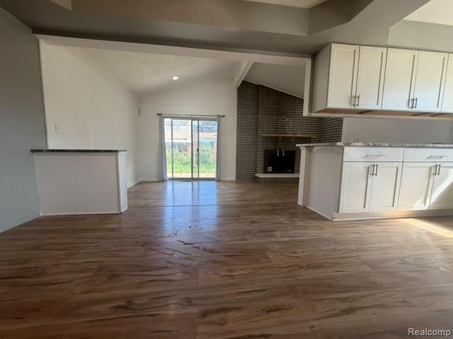 33066 Twickingham Drive, Sterling Heights, MI 48310