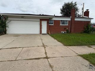 33066 Twickingham Drive, Sterling Heights, MI 48310