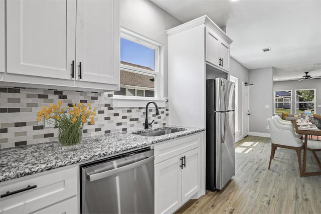512 E Heron Street, Denison, TX 75021