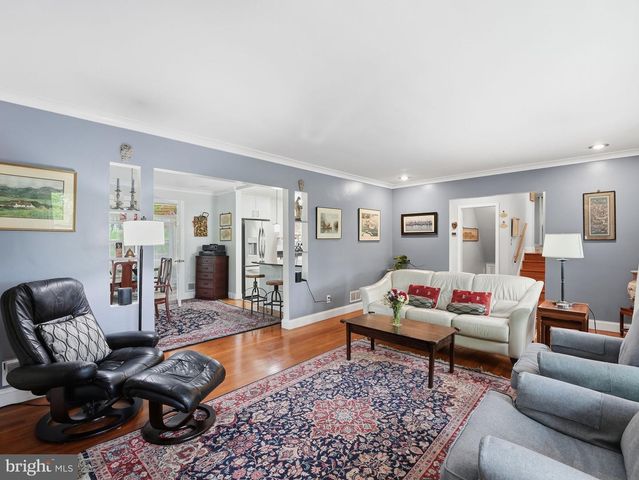 700 26TH PL S, Arlington, VA 22202