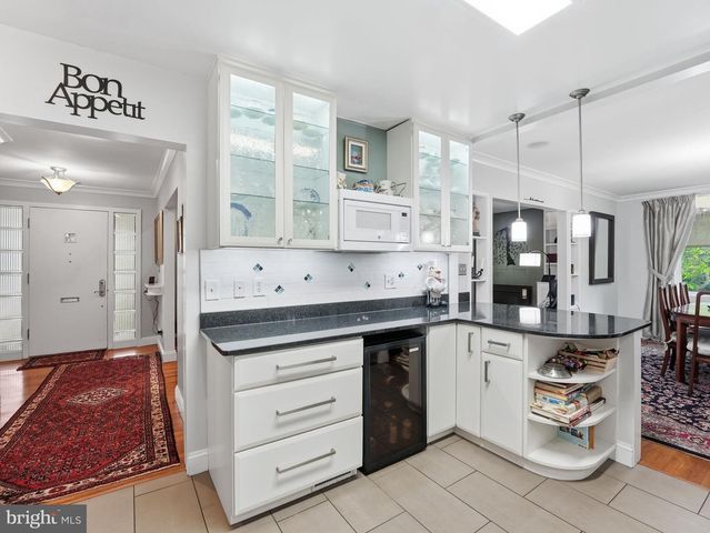 700 26TH PL S, Arlington, VA 22202