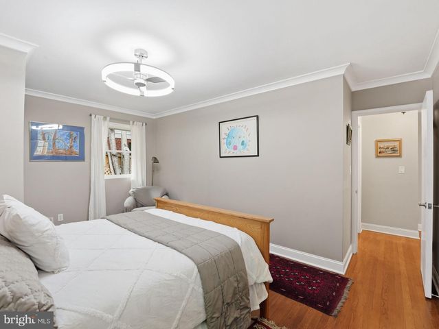 700 26TH PL S, Arlington, VA 22202