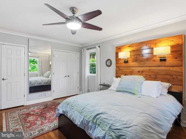 700 26TH PL S, Arlington, VA 22202