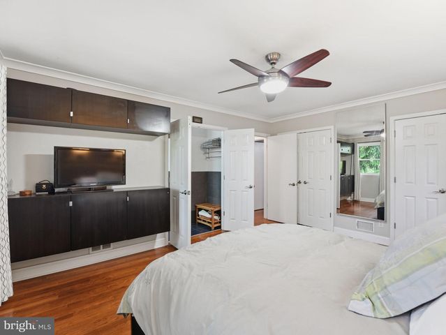 700 26TH PL S, Arlington, VA 22202