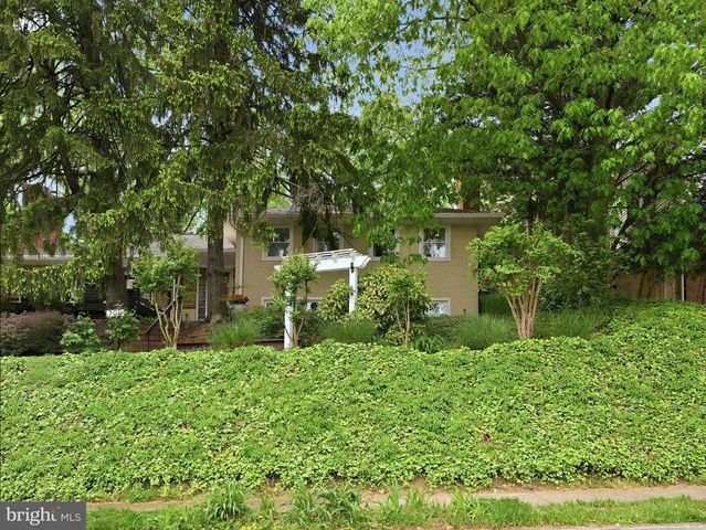 700 26TH PL S, Arlington, VA 22202