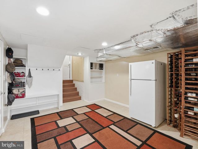 700 26TH PL S, Arlington, VA 22202