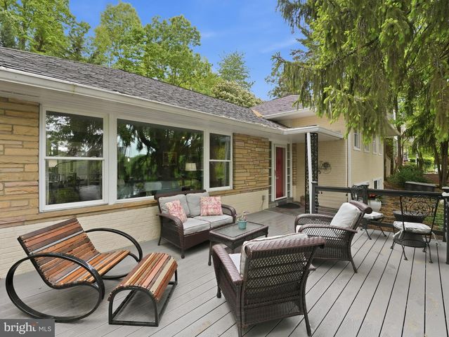 700 26TH PL S, Arlington, VA 22202