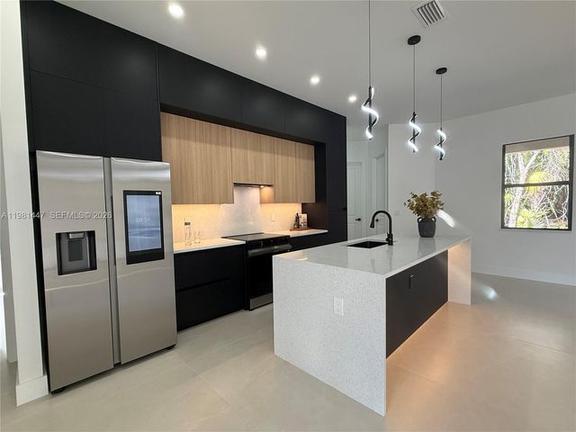 4687 14 AVE SE, Naples, FL 34117