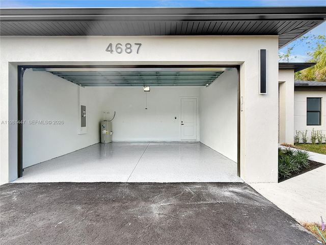 4687 14 AVE SE, Naples, FL 34117