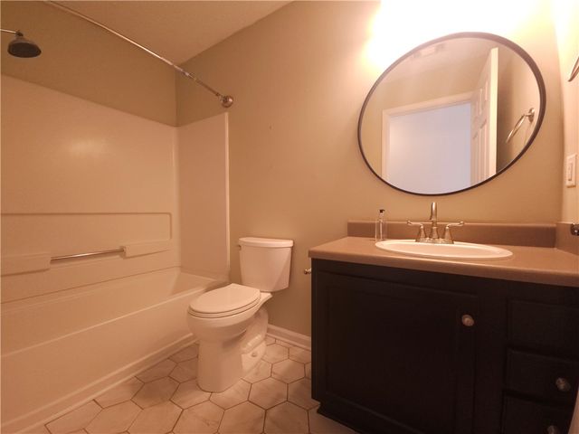 1023 Harts Cove Way, Seneca, SC 29678