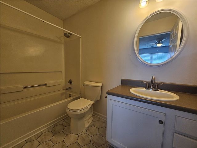 1023 Harts Cove Way, Seneca, SC 29678