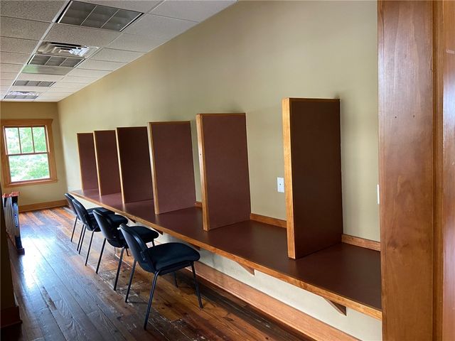 1023 Harts Cove Way, Seneca, SC 29678