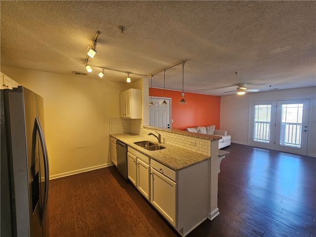 1023 Harts Cove Way, Seneca, SC 29678