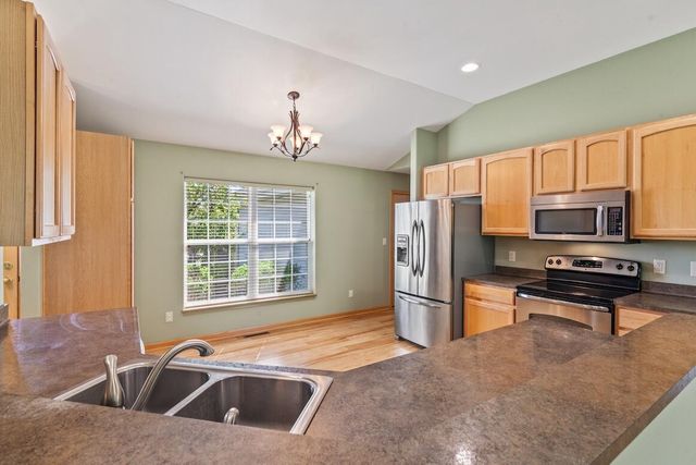 1280 Wrenfield WAY, Oconomowoc, WI 53066