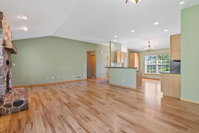 1280 Wrenfield WAY, Oconomowoc, WI 53066