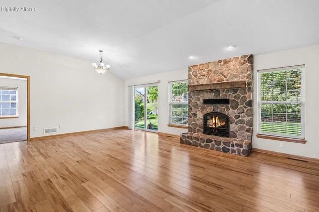 1280 Wrenfield WAY, Oconomowoc, WI 53066