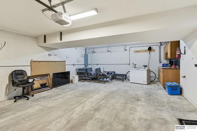 7707 S 162nd Street, Omaha, NE 68136