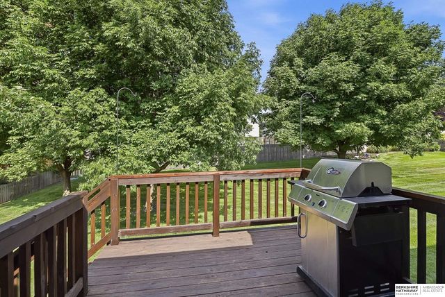 7707 S 162nd Street, Omaha, NE 68136