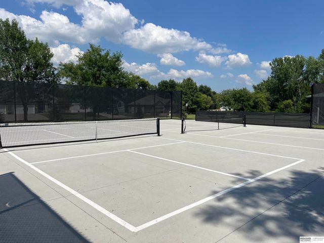 7707 S 162nd Street, Omaha, NE 68136