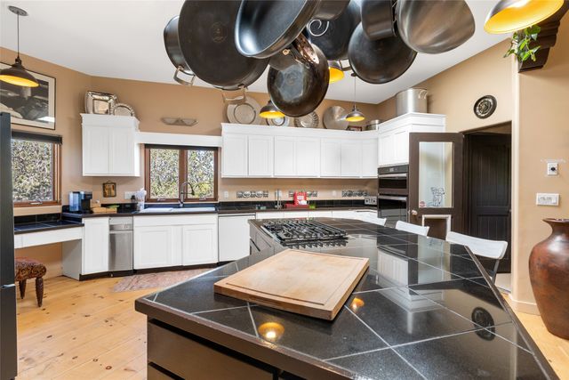 1327 Old Pecos Trail, Santa Fe, NM 87505