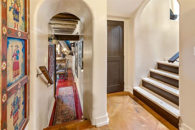 1327 Old Pecos Trail, Santa Fe, NM 87505