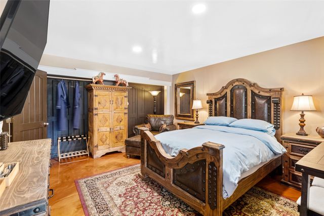 1327 Old Pecos Trail, Santa Fe, NM 87505