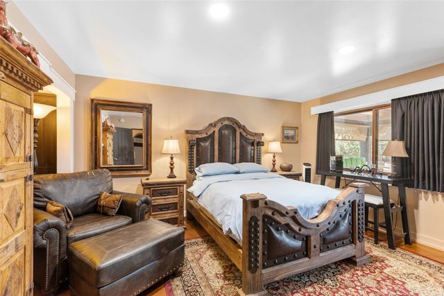 1327 Old Pecos Trail, Santa Fe, NM 87505