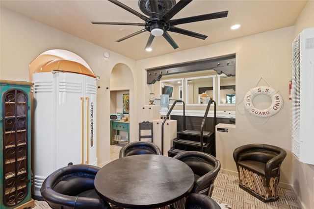 1327 Old Pecos Trail, Santa Fe, NM 87505