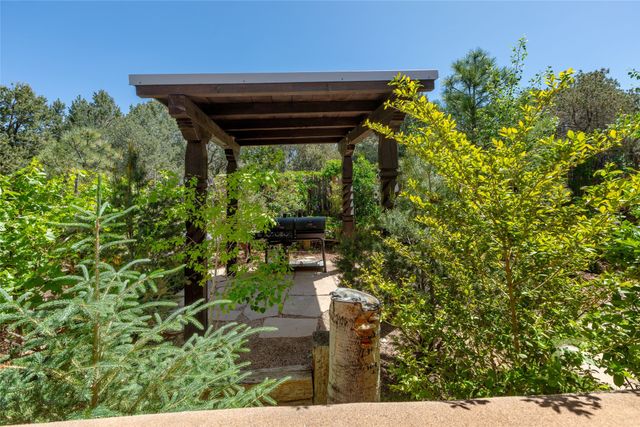 1327 Old Pecos Trail, Santa Fe, NM 87505