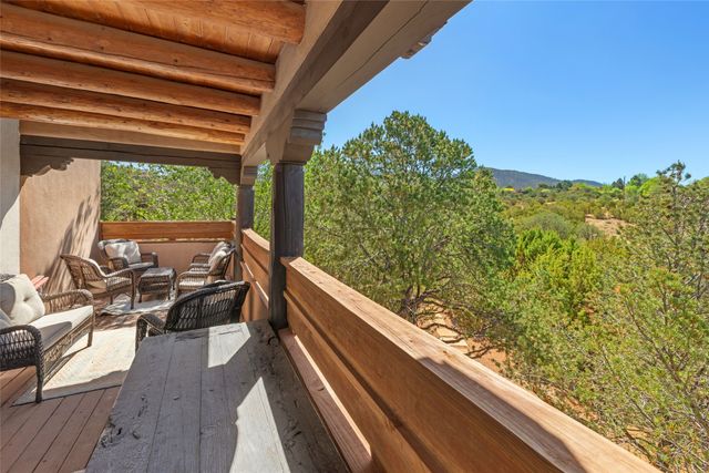 1327 Old Pecos Trail, Santa Fe, NM 87505